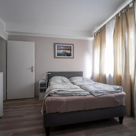 Kleines Souterrain Direkt Am Park Apartamento *