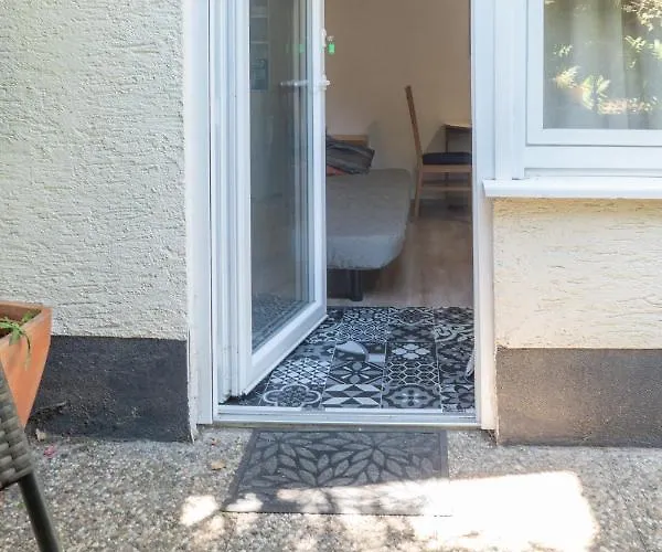 Kleines Souterrain Direkt Am Park Apartamento *