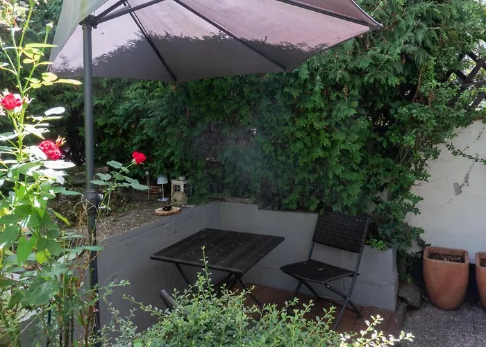 Kleines Souterrain Direkt Am Park *